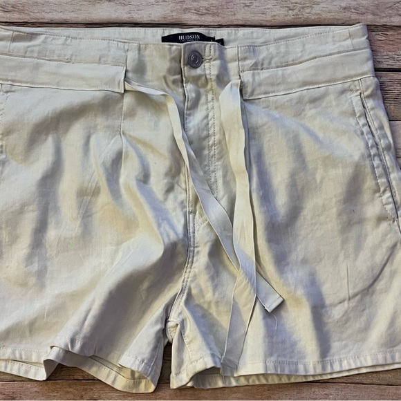 Hudson Paper Bag Shorts Sz 26 Egret - Picture 3 of 6